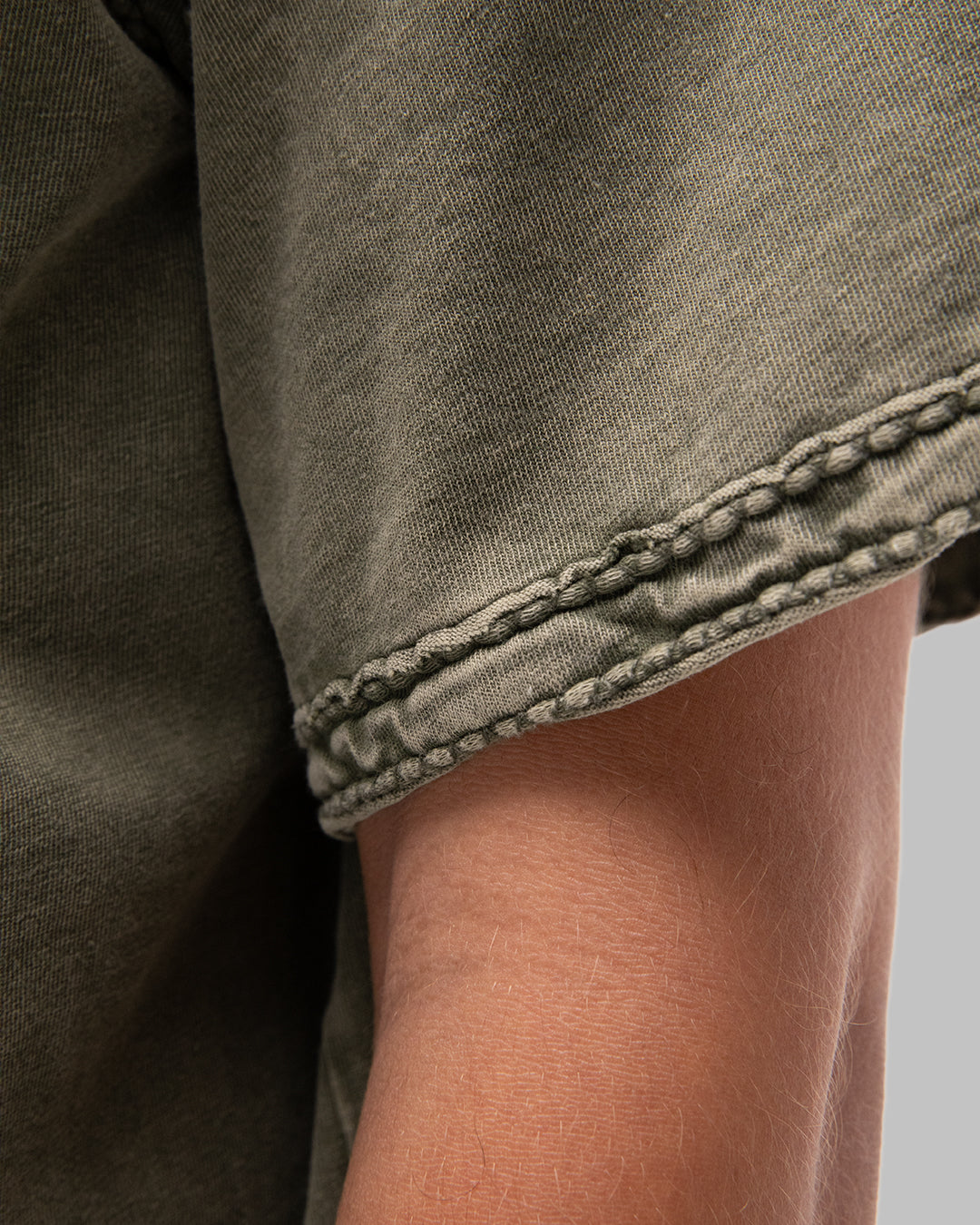 FRECCIA TEE - Dust Olive